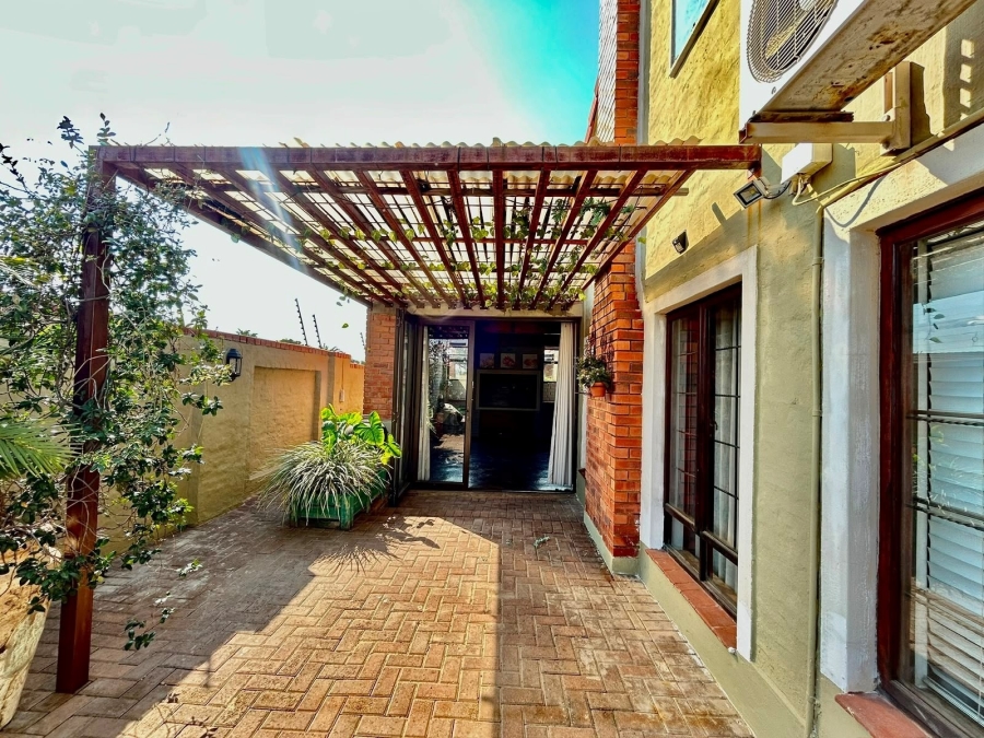 3 Bedroom Property for Sale in Waterval East North West